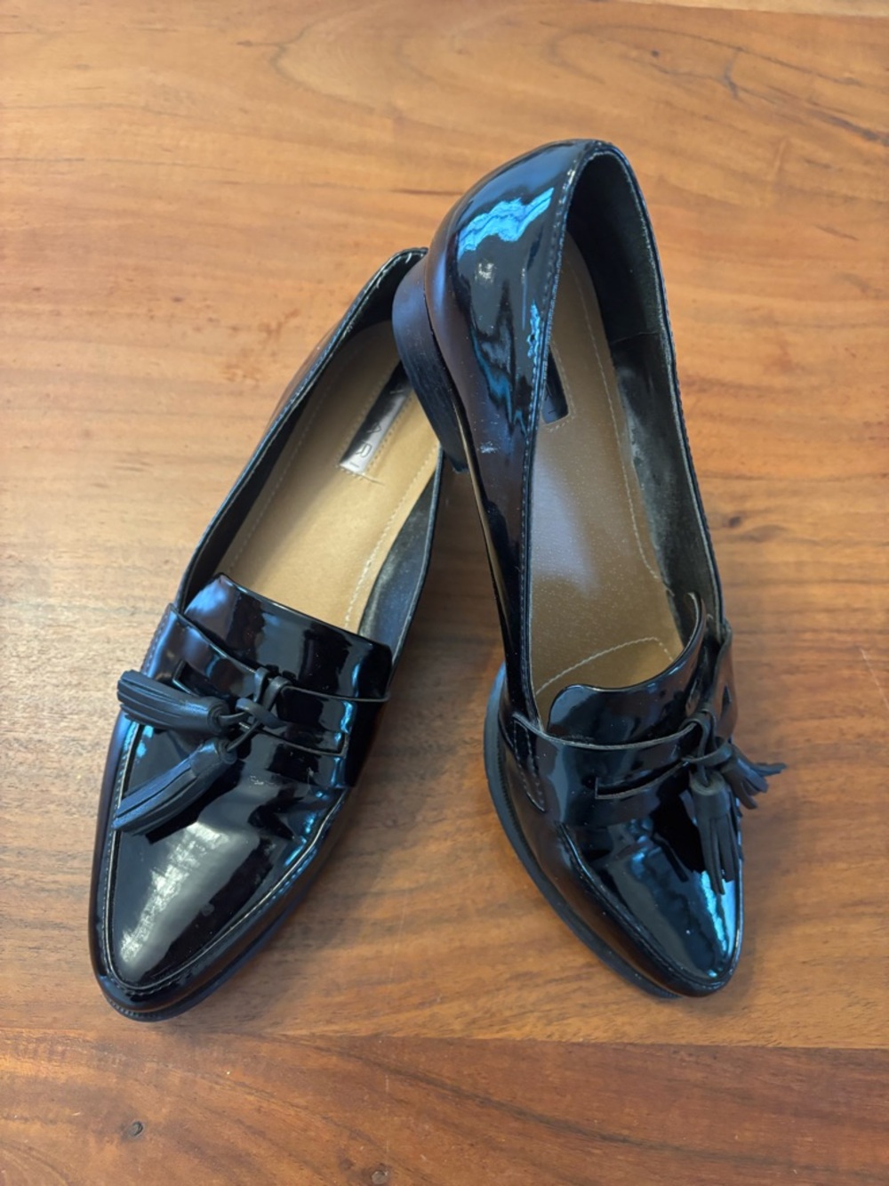 Tahari Black Patent Tassel Loafers for Women. Size 6.5.